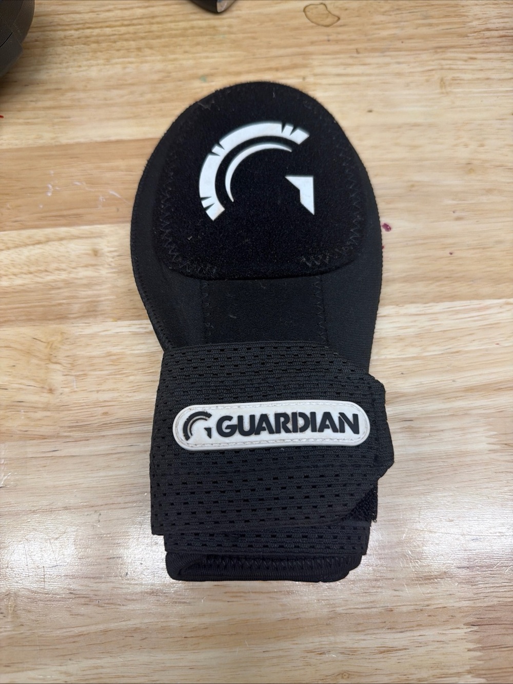 Guardian Kids Black Wrist Support Protector